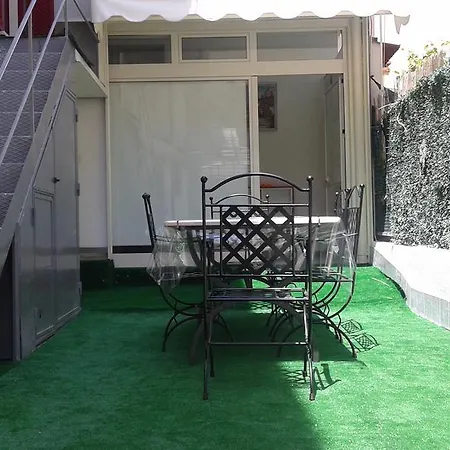 Temporary Space Гостевой дом Агрополи