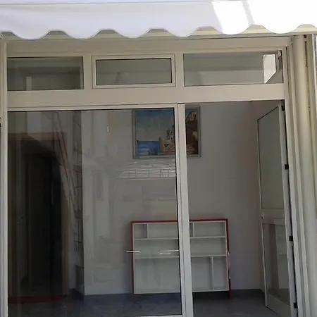 Temporary Space Гостевой дом Агрополи